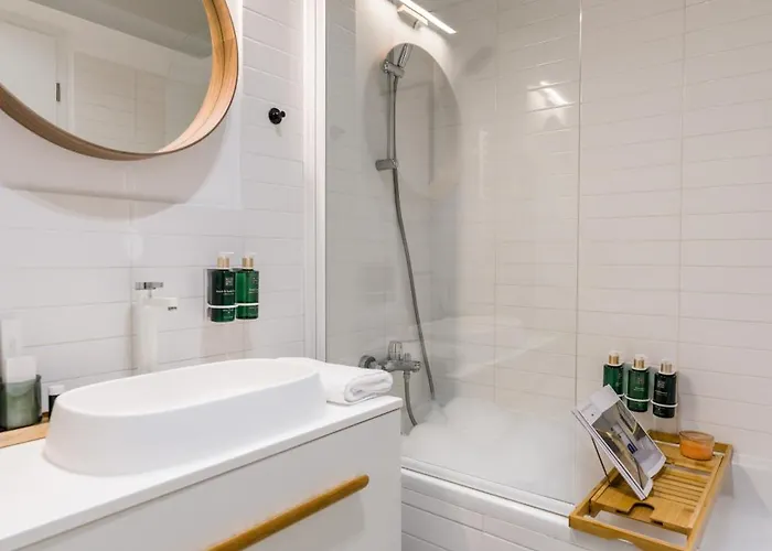 Mido With Private Parking & Self-check-in Apartment *