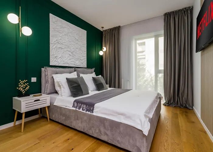 Mido With Private Parking & Self-check-in *