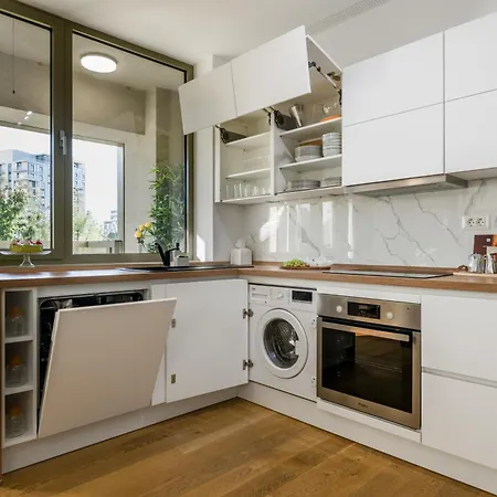 Apartment Mido With Private Parking & Self-check-in Bucharest