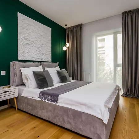 Mido With Private Parking & Self-check-in *