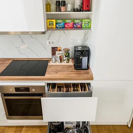 Mido With Private Parking & Self-check-in Lejlighed Bukarest