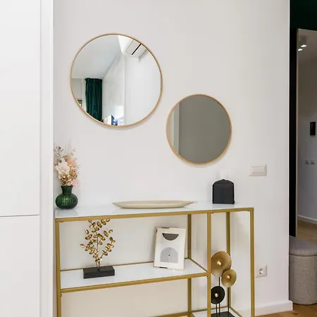 Apartment Mido With Private Parking & Self-check-in *