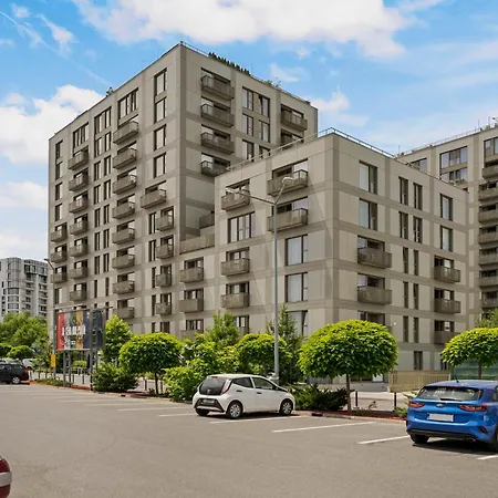 Mido With Private Parking & Self-check-in *