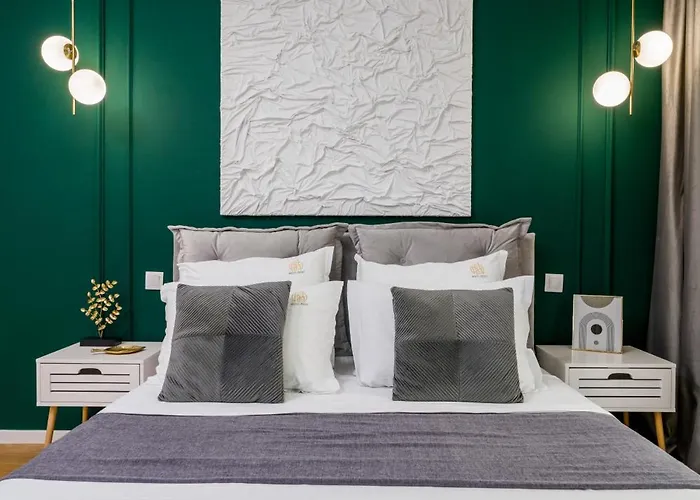 Mido With Private Parking & Self-check-in * Bucharest