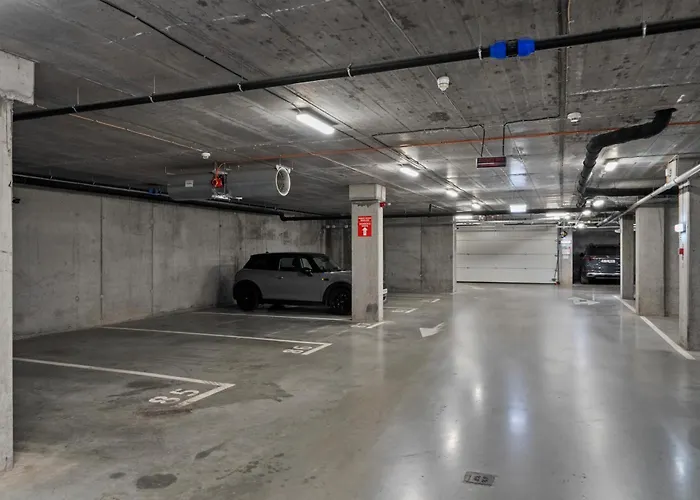 Mido With Private Parking & Self-check-in