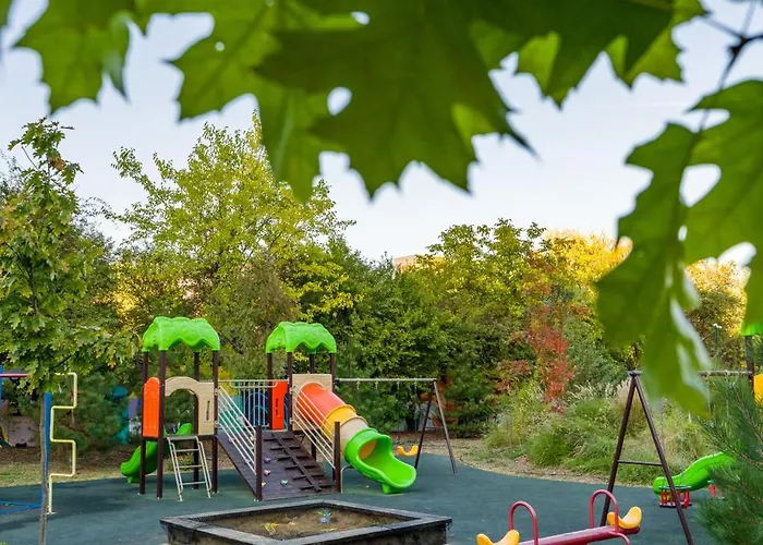 Mido With Private Parking & Self-check-in Апартаменты Бухарест