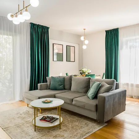 Mido With Private Parking & Self-check-in בוקרשט