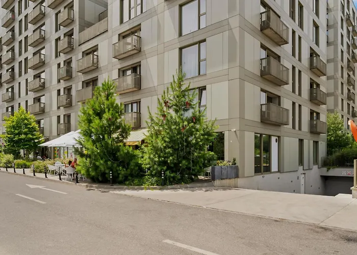 Mido With Private Parking & Self-check-in *