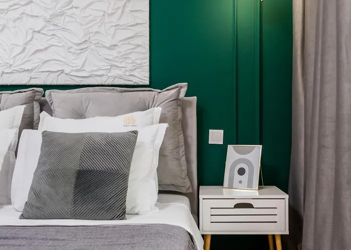 Mido With Private Parking & Self-check-in