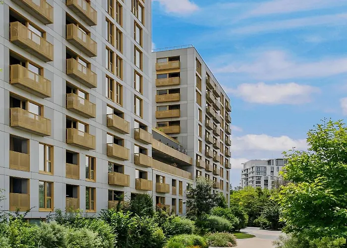 Mido With Private Parking & Self-check-in بوخارست